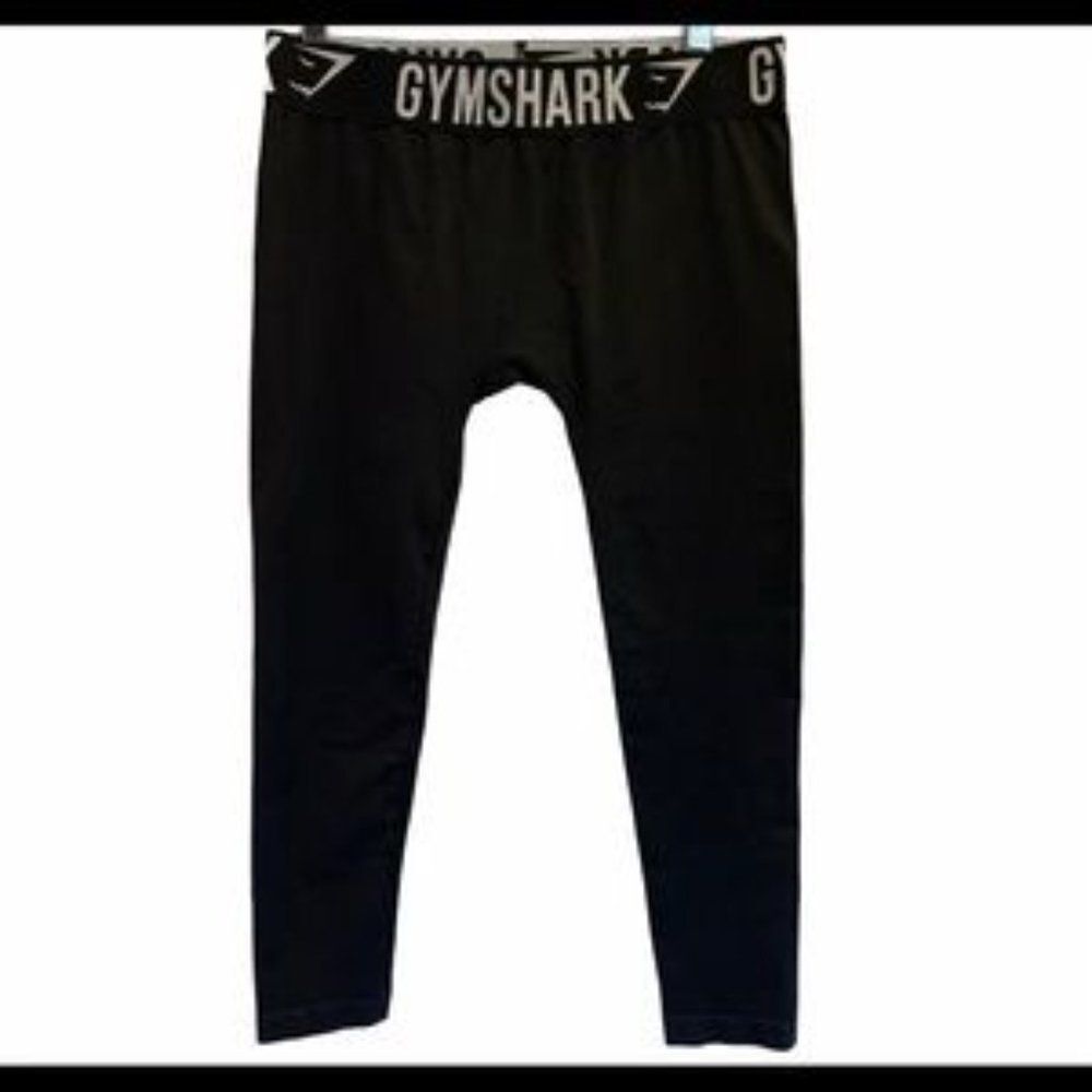 Gymshark black Capri leggings size medium